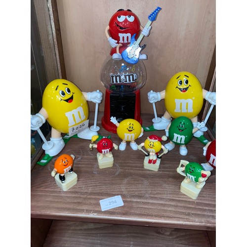 294 - SELECTION OF VERY COLLECTABLE M&M FIGURES AND DISPENSER