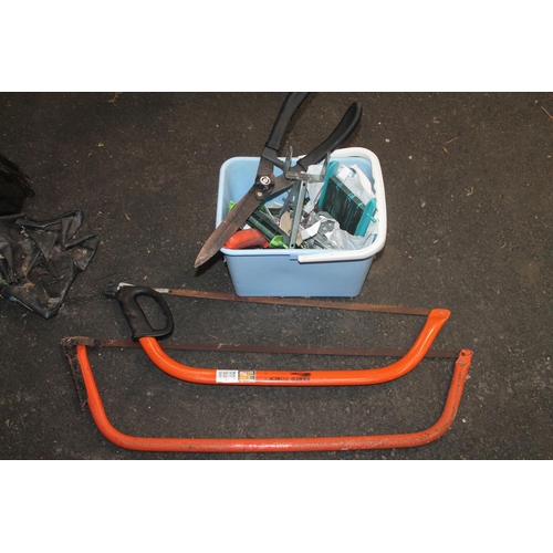 30 - PLASTIC TUB CONTAINING SHEARS, BOW SAWS AND CRABBING LINES