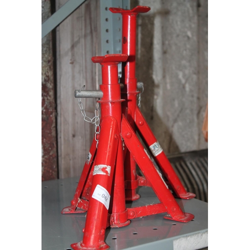 42 - PAIR OF AXLE STANDS