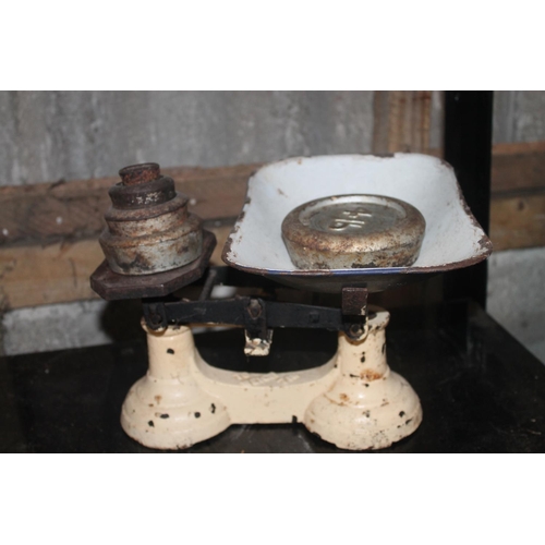 75 - VINTAGE KITCHEN SCALES