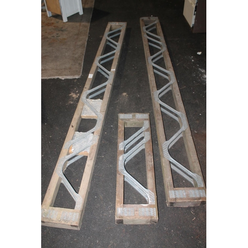 15 - 2 PLUS 1 OTHER ROOF SUPPORT TRUSSES