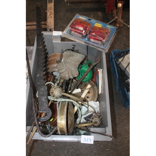 367 - LARGE CRATE OF BRASSWARE INC BED WARMER, LAMP, KETTLE ETC