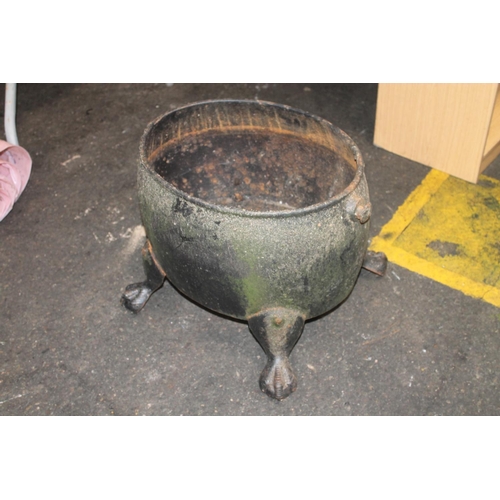 382 - LARGE CAULDRON WITH CLAW FEET APPROX 2 FT