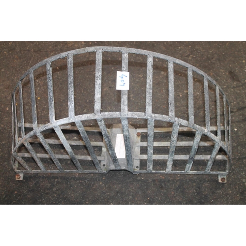 407 - GALVANISED HAY FEEDER OR PLANTER