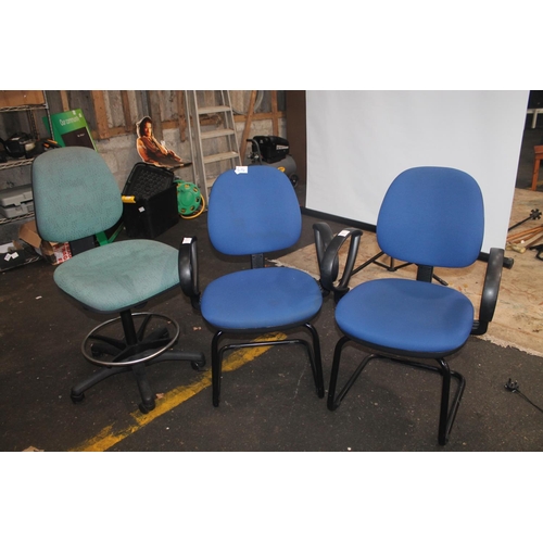 414 - 3 X OFFICE CHAIRS