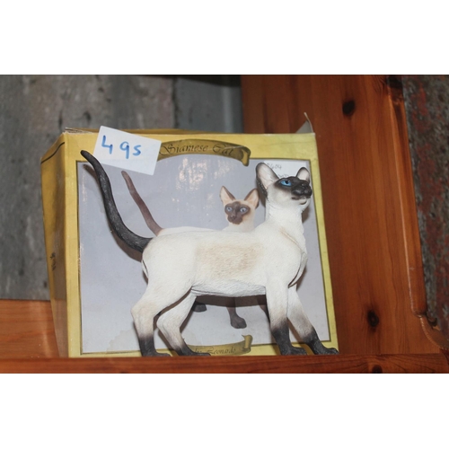 495 - BOXED SIAMESE CAT FIGURINE