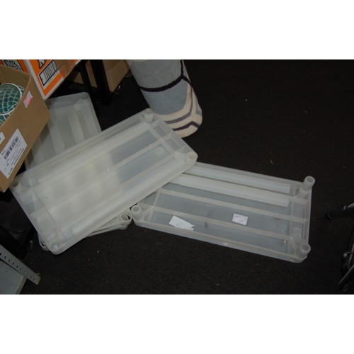 231 - PLASTIC 4 TIER SHELVING