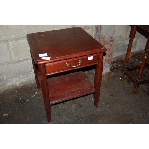 693 - MAHOGANY TABLE WITH DRAWER