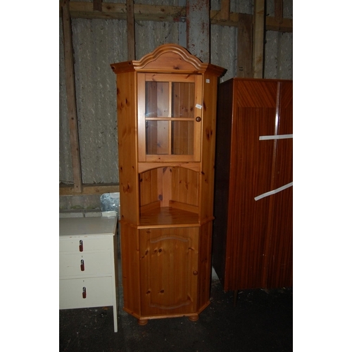 688 - PINE CORNER CABINET