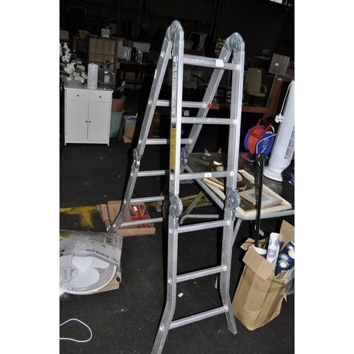 413 - FOLDING LADDER