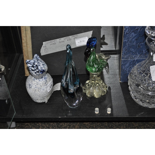 575 - 3 X GLASS COLLECTABLES INC COCKEREL  CAT AND SCULPTURE