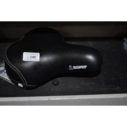 140 - NEW LARGE GEL SADDLE