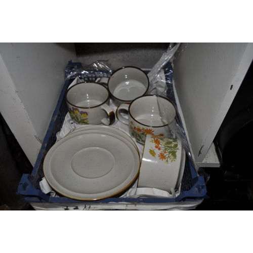 154 - TRAY OF SAUCERS AND CUPS