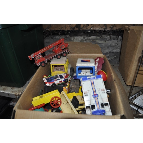 391 - BOX OF CHILDRENS DIE CAST VEHICHLES