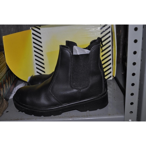 87 - BOXED MAX STEEL LEATHER SAFETY BOOTS SIZE 6