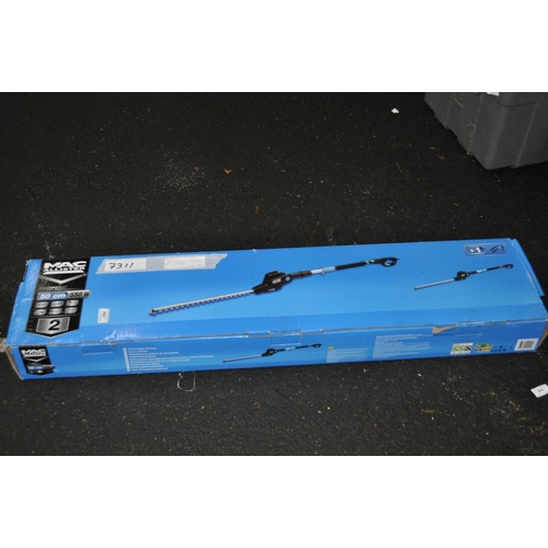 94 - BOXED 50CM 550W HEDGE TRIMMER