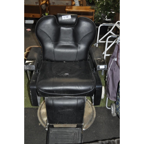 429 - SALON CHAIR