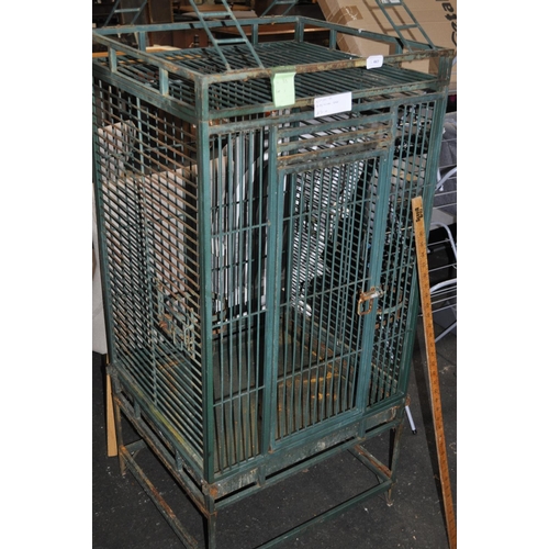 447 - GREEN PARROT CAGE