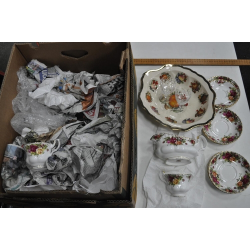 73 - SELECTION OF ROYAL ALBERT OLD COUNTRY ROSES CHINA