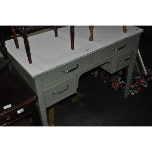 845 - WHITE TOPPED PAINTED 4 DRAWER DRESSING TABLE