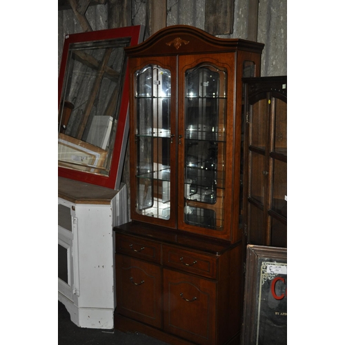 854 - MODERN MAHOGANY EFFECT GLASS DISPLAY CABINET