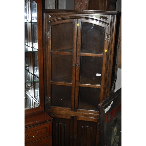 855 - OAK CORNER CABINET