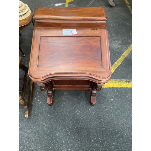 788 - MAHOGANY STYLE DAVENPORT