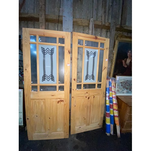 870 - 2 SOLID PINE INTERNAL GLAZED DOORS