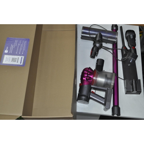 20 - 12 VAULT DYSON RECHARGEABLE HOOVER WITH ACC, CHARGER AND WALL BRACKET, RECENTLY SERVICED