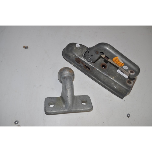 20 - TOW HITCH AND BALL