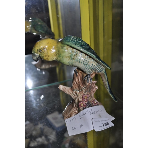 738 - BESWICK PARAKEET