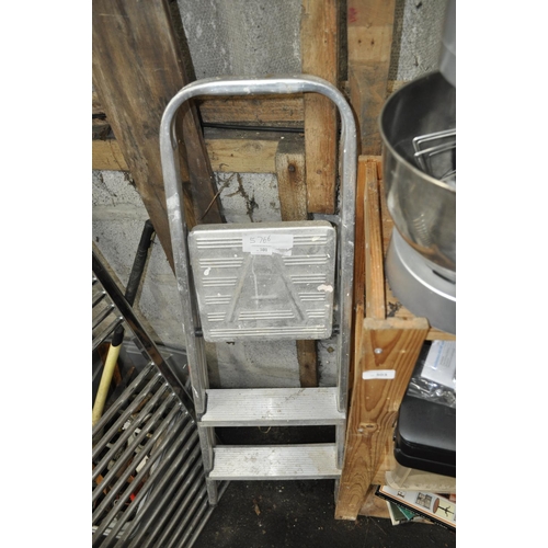 301 - 2 TREAD, FOLDING ALUMINUM LADDER