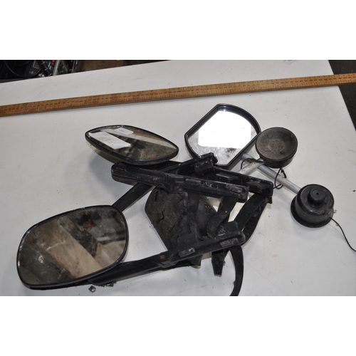 22 - 2 PAIRS OF TOWING MIRRORS / EXTENSIONS