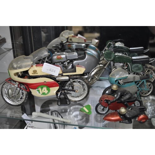 624 - COLLECTABE MOTORBIKE MODELS