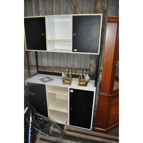 1169 - 50'S STYLE BLACK AND WHITE KITCHEN UNIT