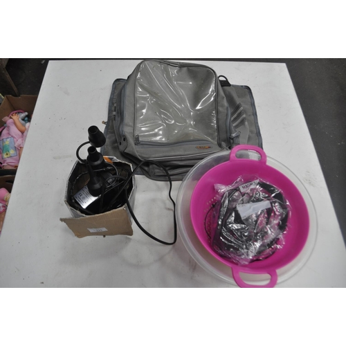 175 - COMPACT AIR PUMP, BAG AND 2 PLASTIC BOWLS