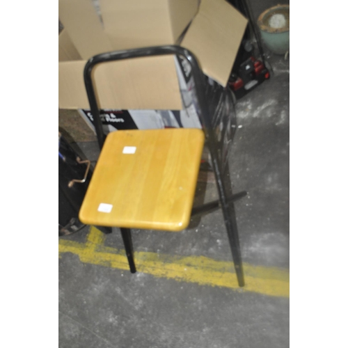 414 - FOLDING KITCHEN HIGH CHAIR