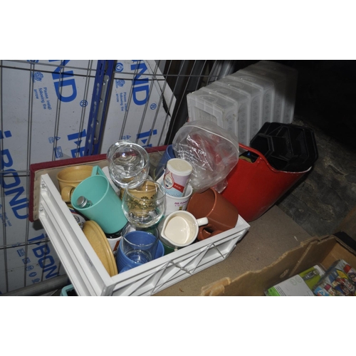 349 - DRAWER FULL OF GLASS AND MUGS AND PLASTIC CUPS