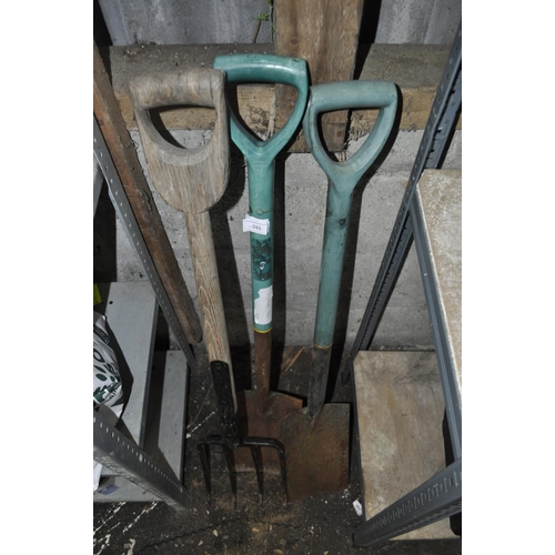 43 - 3 X GARDEN TOOLS   2 SPADES AND FORK