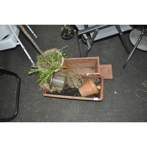 489 - QTY OF PLASTIC PLANTERS