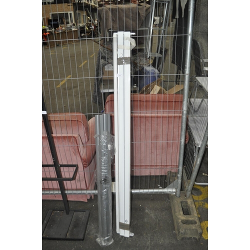 506 - 2 LIGHT FITTINGS AND 2 GREY BRACKETS