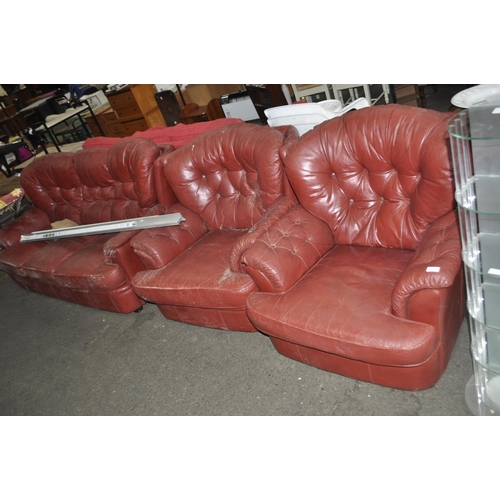 511 - RED LEATHER BUTTON BACKED 3 PIECE SUITE