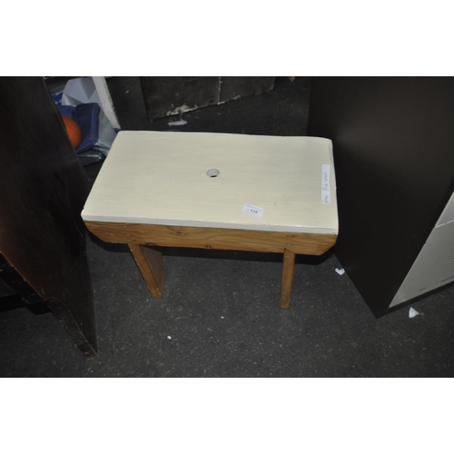 518 - PINE STOOL