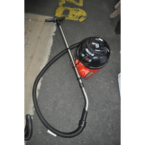 530 - HENRY 200 VACUUM