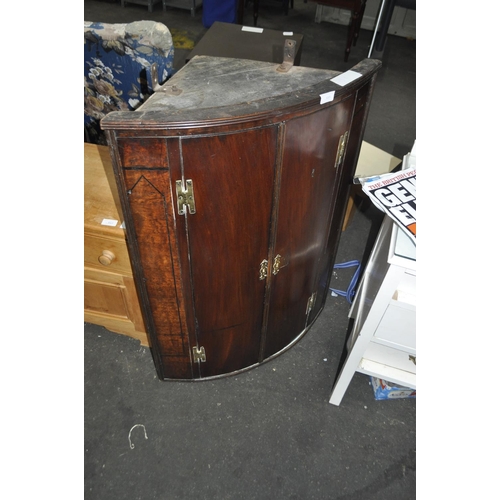 555 - GEORGIAN BOW FRONTED WALL HANGING CORNER CABINET