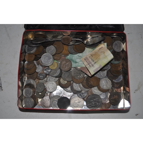 593 - TIN CONTAINING ASST COINS AND NOTES