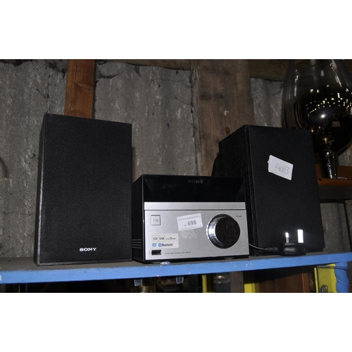 698 - SONY BLUETOOTH , USB AND CD PLAYER