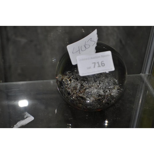 716 - ROUND GLASS PAPERWEIGHT