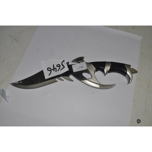 Lot 738       