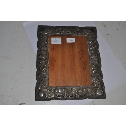 Lot 746       